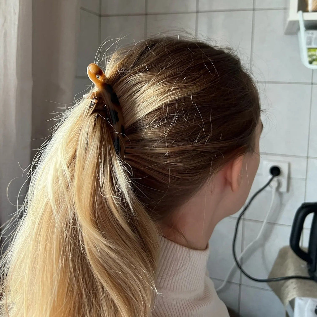 Large Banana Hair Clips Non-slip Ponytail Holder Clip for Women and Girls